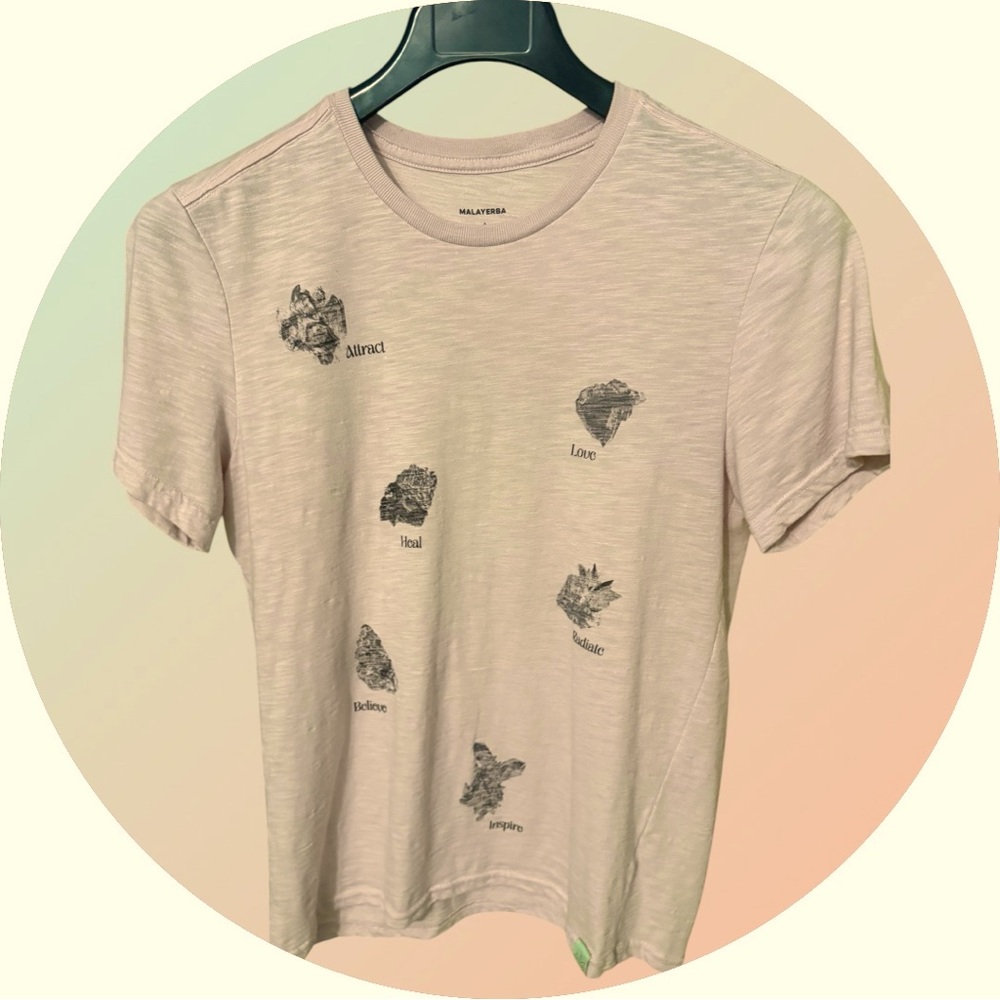 Malayerba Graphic T shirt Small